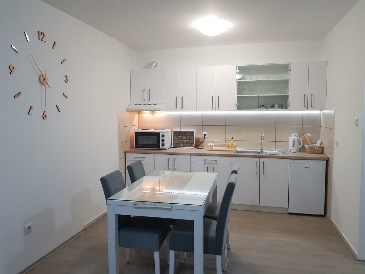 Apartment Gea 18 ノヴィ・サド エクステリア 写真