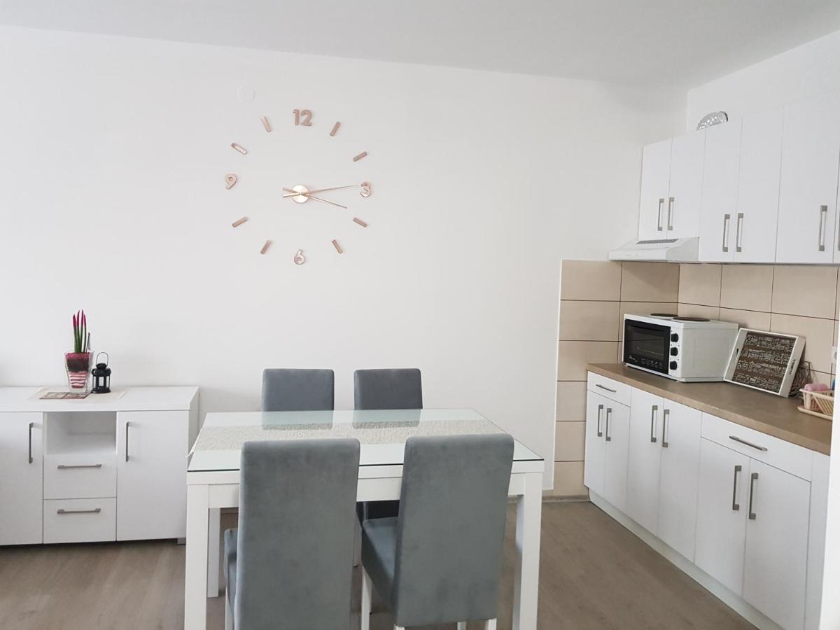Apartment Gea 18 ノヴィ・サド エクステリア 写真